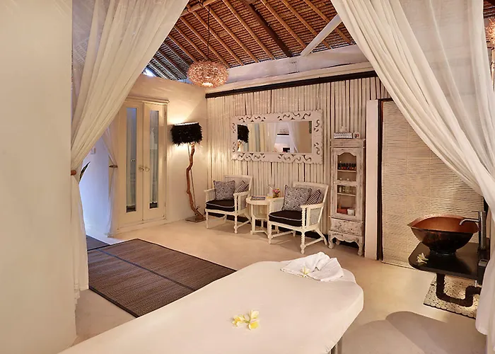ガジャ ビル バンガローズ ゲストハウス